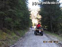 [P28] Pe jos si cu ATV-ul spre Satic » foto by BEBEPETRESCU
 - 
<span class="allrVoted glyphicon glyphicon-heart hidden" id="av260977"></span>
<a class="m-l-10 hidden" id="sv260977" onclick="voting_Foto_DelVot(,260977,6792)" role="button">șterge vot <span class="glyphicon glyphicon-remove"></span></a>
<a id="v9260977" class=" c-red"  onclick="voting_Foto_SetVot(260977)" role="button"><span class="glyphicon glyphicon-heart-empty"></span> <b>LIKE</b> = Votează poza</a> <img class="hidden"  id="f260977W9" src="/imagini/loader.gif" border="0" /><span class="AjErrMes hidden" id="e260977ErM"></span>