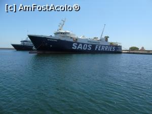 [P07] Și un vas mai mic pentru zilele aglomerate, când se suplimentează cu încă un ferry pe zi.  » foto by Aurici
 - 
<span class="allrVoted glyphicon glyphicon-heart hidden" id="av1082107"></span>
<a class="m-l-10 hidden" id="sv1082107" onclick="voting_Foto_DelVot(,1082107,6801)" role="button">șterge vot <span class="glyphicon glyphicon-remove"></span></a>
<a id="v91082107" class=" c-red"  onclick="voting_Foto_SetVot(1082107)" role="button"><span class="glyphicon glyphicon-heart-empty"></span> <b>LIKE</b> = Votează poza</a> <img class="hidden"  id="f1082107W9" src="/imagini/loader.gif" border="0" /><span class="AjErrMes hidden" id="e1082107ErM"></span>