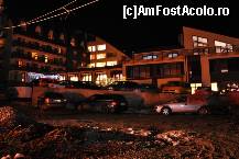 [P02] Hotelul noaptea, vazut de linga focul de tabara. » foto by sforicel
 - 
<span class="allrVoted glyphicon glyphicon-heart hidden" id="av176080"></span>
<a class="m-l-10 hidden" id="sv176080" onclick="voting_Foto_DelVot(,176080,6845)" role="button">șterge vot <span class="glyphicon glyphicon-remove"></span></a>
<a id="v9176080" class=" c-red"  onclick="voting_Foto_SetVot(176080)" role="button"><span class="glyphicon glyphicon-heart-empty"></span> <b>LIKE</b> = Votează poza</a> <img class="hidden"  id="f176080W9" src="/imagini/loader.gif" border="0" /><span class="AjErrMes hidden" id="e176080ErM"></span>