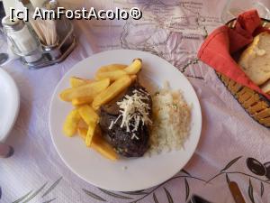[P05] Taverna Elena,Panagia
Miel la rotisor » foto by over
 - 
<span class="allrVoted glyphicon glyphicon-heart hidden" id="av880171"></span>
<a class="m-l-10 hidden" id="sv880171" onclick="voting_Foto_DelVot(,880171,6854)" role="button">șterge vot <span class="glyphicon glyphicon-remove"></span></a>
<a id="v9880171" class=" c-red"  onclick="voting_Foto_SetVot(880171)" role="button"><span class="glyphicon glyphicon-heart-empty"></span> <b>LIKE</b> = Votează poza</a> <img class="hidden"  id="f880171W9" src="/imagini/loader.gif" border="0" /><span class="AjErrMes hidden" id="e880171ErM"></span>