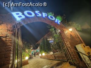 [P01] Bosfor Restaurant - intrarea pe terasă » foto by crismis
 - 
<span class="allrVoted glyphicon glyphicon-heart hidden" id="av1460180"></span>
<a class="m-l-10 hidden" id="sv1460180" onclick="voting_Foto_DelVot(,1460180,6877)" role="button">șterge vot <span class="glyphicon glyphicon-remove"></span></a>
<a id="v91460180" class=" c-red"  onclick="voting_Foto_SetVot(1460180)" role="button"><span class="glyphicon glyphicon-heart-empty"></span> <b>LIKE</b> = Votează poza</a> <img class="hidden"  id="f1460180W9" src="/imagini/loader.gif" border="0" /><span class="AjErrMes hidden" id="e1460180ErM"></span>