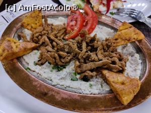 [P12] Bosfor Restaurant; Ali Nazik » foto by crismis
 - 
<span class="allrVoted glyphicon glyphicon-heart hidden" id="av1460191"></span>
<a class="m-l-10 hidden" id="sv1460191" onclick="voting_Foto_DelVot(,1460191,6877)" role="button">șterge vot <span class="glyphicon glyphicon-remove"></span></a>
<a id="v91460191" class=" c-red"  onclick="voting_Foto_SetVot(1460191)" role="button"><span class="glyphicon glyphicon-heart-empty"></span> <b>LIKE</b> = Votează poza</a> <img class="hidden"  id="f1460191W9" src="/imagini/loader.gif" border="0" /><span class="AjErrMes hidden" id="e1460191ErM"></span>