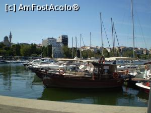 [P14] Vedere de pe terasă. Dincolo de port se observă minaretul moscheei și turnul Muzeului xde Arheologie.  » foto by Mihai18
 - 
<span class="allrVoted glyphicon glyphicon-heart hidden" id="av1013067"></span>
<a class="m-l-10 hidden" id="sv1013067" onclick="voting_Foto_DelVot(,1013067,6877)" role="button">șterge vot <span class="glyphicon glyphicon-remove"></span></a>
<a id="v91013067" class=" c-red"  onclick="voting_Foto_SetVot(1013067)" role="button"><span class="glyphicon glyphicon-heart-empty"></span> <b>LIKE</b> = Votează poza</a> <img class="hidden"  id="f1013067W9" src="/imagini/loader.gif" border="0" /><span class="AjErrMes hidden" id="e1013067ErM"></span>