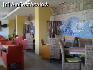 [P03] Salonul de la parterul restaurantului - partea dreaptă.  » foto by Mihai18
 - 
<span class="allrVoted glyphicon glyphicon-heart hidden" id="av1013056"></span>
<a class="m-l-10 hidden" id="sv1013056" onclick="voting_Foto_DelVot(,1013056,6877)" role="button">șterge vot <span class="glyphicon glyphicon-remove"></span></a>
<a id="v91013056" class=" c-red"  onclick="voting_Foto_SetVot(1013056)" role="button"><span class="glyphicon glyphicon-heart-empty"></span> <b>LIKE</b> = Votează poza</a> <img class="hidden"  id="f1013056W9" src="/imagini/loader.gif" border="0" /><span class="AjErrMes hidden" id="e1013056ErM"></span>