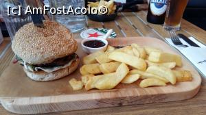 [P06] Hamburger Romanian Style » foto by paulcta
 - 
<span class="allrVoted glyphicon glyphicon-heart hidden" id="av843280"></span>
<a class="m-l-10 hidden" id="sv843280" onclick="voting_Foto_DelVot(,843280,6877)" role="button">șterge vot <span class="glyphicon glyphicon-remove"></span></a>
<a id="v9843280" class=" c-red"  onclick="voting_Foto_SetVot(843280)" role="button"><span class="glyphicon glyphicon-heart-empty"></span> <b>LIKE</b> = Votează poza</a> <img class="hidden"  id="f843280W9" src="/imagini/loader.gif" border="0" /><span class="AjErrMes hidden" id="e843280ErM"></span>