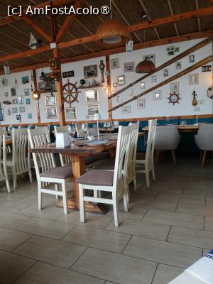 [P03] Interior restaurant » foto by mmierla
 - 
<span class="allrVoted glyphicon glyphicon-heart hidden" id="av1523238"></span>
<a class="m-l-10 hidden" id="sv1523238" onclick="voting_Foto_DelVot(,1523238,6877)" role="button">șterge vot <span class="glyphicon glyphicon-remove"></span></a>
<a id="v91523238" class=" c-red"  onclick="voting_Foto_SetVot(1523238)" role="button"><span class="glyphicon glyphicon-heart-empty"></span> <b>LIKE</b> = Votează poza</a> <img class="hidden"  id="f1523238W9" src="/imagini/loader.gif" border="0" /><span class="AjErrMes hidden" id="e1523238ErM"></span>