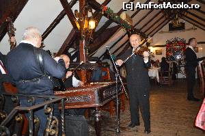 [P01] Maestru Gheorghe Parnica si taraful moldovenesc » foto by pepsi70ro
 - 
<span class="allrVoted glyphicon glyphicon-heart hidden" id="av584666"></span>
<a class="m-l-10 hidden" id="sv584666" onclick="voting_Foto_DelVot(,584666,6877)" role="button">șterge vot <span class="glyphicon glyphicon-remove"></span></a>
<a id="v9584666" class=" c-red"  onclick="voting_Foto_SetVot(584666)" role="button"><span class="glyphicon glyphicon-heart-empty"></span> <b>LIKE</b> = Votează poza</a> <img class="hidden"  id="f584666W9" src="/imagini/loader.gif" border="0" /><span class="AjErrMes hidden" id="e584666ErM"></span>