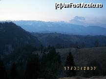 [P06] Fotografie luata de pe un deal din apropierea Vilei NAE. » foto by bose
 - 
<span class="allrVoted glyphicon glyphicon-heart hidden" id="av113486"></span>
<a class="m-l-10 hidden" id="sv113486" onclick="voting_Foto_DelVot(,113486,6879)" role="button">șterge vot <span class="glyphicon glyphicon-remove"></span></a>
<a id="v9113486" class=" c-red"  onclick="voting_Foto_SetVot(113486)" role="button"><span class="glyphicon glyphicon-heart-empty"></span> <b>LIKE</b> = Votează poza</a> <img class="hidden"  id="f113486W9" src="/imagini/loader.gif" border="0" /><span class="AjErrMes hidden" id="e113486ErM"></span>