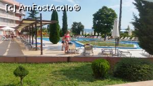 [P15] Piscina din mijloc » foto by charisteas
 - 
<span class="allrVoted glyphicon glyphicon-heart hidden" id="av873964"></span>
<a class="m-l-10 hidden" id="sv873964" onclick="voting_Foto_DelVot(,873964,6880)" role="button">șterge vot <span class="glyphicon glyphicon-remove"></span></a>
<a id="v9873964" class=" c-red"  onclick="voting_Foto_SetVot(873964)" role="button"><span class="glyphicon glyphicon-heart-empty"></span> <b>LIKE</b> = Votează poza</a> <img class="hidden"  id="f873964W9" src="/imagini/loader.gif" border="0" /><span class="AjErrMes hidden" id="e873964ErM"></span>