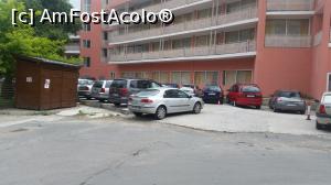 [P09] Parcarea langa intrarea in hotel » foto by charisteas
 - 
<span class="allrVoted glyphicon glyphicon-heart hidden" id="av873958"></span>
<a class="m-l-10 hidden" id="sv873958" onclick="voting_Foto_DelVot(,873958,6880)" role="button">șterge vot <span class="glyphicon glyphicon-remove"></span></a>
<a id="v9873958" class=" c-red"  onclick="voting_Foto_SetVot(873958)" role="button"><span class="glyphicon glyphicon-heart-empty"></span> <b>LIKE</b> = Votează poza</a> <img class="hidden"  id="f873958W9" src="/imagini/loader.gif" border="0" /><span class="AjErrMes hidden" id="e873958ErM"></span>