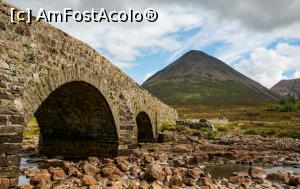 [P04] Podul de piatra de la Sligachan si in fundal Glamaig » foto by alxmst
 - 
<span class="allrVoted glyphicon glyphicon-heart hidden" id="av1181927"></span>
<a class="m-l-10 hidden" id="sv1181927" onclick="voting_Foto_DelVot(,1181927,6898)" role="button">șterge vot <span class="glyphicon glyphicon-remove"></span></a>
<a id="v91181927" class=" c-red"  onclick="voting_Foto_SetVot(1181927)" role="button"><span class="glyphicon glyphicon-heart-empty"></span> <b>LIKE</b> = Votează poza</a> <img class="hidden"  id="f1181927W9" src="/imagini/loader.gif" border="0" /><span class="AjErrMes hidden" id="e1181927ErM"></span>