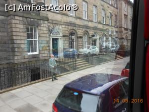 [P02] Edinborgh - Ghidul scoțian ne aștepta într-un loc bine stabilit.  » foto by iulianic
 - 
<span class="allrVoted glyphicon glyphicon-heart hidden" id="av849873"></span>
<a class="m-l-10 hidden" id="sv849873" onclick="voting_Foto_DelVot(,849873,6898)" role="button">șterge vot <span class="glyphicon glyphicon-remove"></span></a>
<a id="v9849873" class=" c-red"  onclick="voting_Foto_SetVot(849873)" role="button"><span class="glyphicon glyphicon-heart-empty"></span> <b>LIKE</b> = Votează poza</a> <img class="hidden"  id="f849873W9" src="/imagini/loader.gif" border="0" /><span class="AjErrMes hidden" id="e849873ErM"></span>