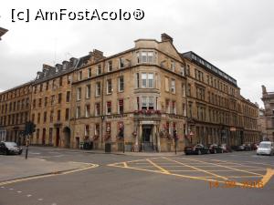 [P42] Glasgow - În Piața Primăriei.  » foto by iulianic
 - 
<span class="allrVoted glyphicon glyphicon-heart hidden" id="av849913"></span>
<a class="m-l-10 hidden" id="sv849913" onclick="voting_Foto_DelVot(,849913,6898)" role="button">șterge vot <span class="glyphicon glyphicon-remove"></span></a>
<a id="v9849913" class=" c-red"  onclick="voting_Foto_SetVot(849913)" role="button"><span class="glyphicon glyphicon-heart-empty"></span> <b>LIKE</b> = Votează poza</a> <img class="hidden"  id="f849913W9" src="/imagini/loader.gif" border="0" /><span class="AjErrMes hidden" id="e849913ErM"></span>