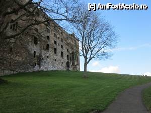 [P01] Castelul Linlithgow, văzut de pe pajiștea dintre el și lac.  » foto by ariciu*
 - 
<span class="allrVoted glyphicon glyphicon-heart hidden" id="av502378"></span>
<a class="m-l-10 hidden" id="sv502378" onclick="voting_Foto_DelVot(,502378,6898)" role="button">șterge vot <span class="glyphicon glyphicon-remove"></span></a>
<a id="v9502378" class=" c-red"  onclick="voting_Foto_SetVot(502378)" role="button"><span class="glyphicon glyphicon-heart-empty"></span> <b>LIKE</b> = Votează poza</a> <img class="hidden"  id="f502378W9" src="/imagini/loader.gif" border="0" /><span class="AjErrMes hidden" id="e502378ErM"></span>