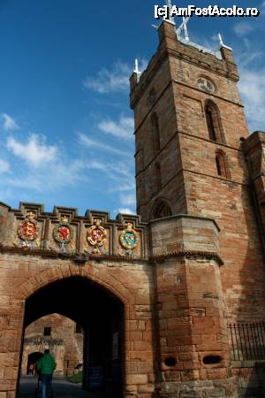 [P02] Intrarea în Castelul Linlithgow.  » foto by ariciu*
 - 
<span class="allrVoted glyphicon glyphicon-heart hidden" id="av502379"></span>
<a class="m-l-10 hidden" id="sv502379" onclick="voting_Foto_DelVot(,502379,6898)" role="button">șterge vot <span class="glyphicon glyphicon-remove"></span></a>
<a id="v9502379" class=" c-red"  onclick="voting_Foto_SetVot(502379)" role="button"><span class="glyphicon glyphicon-heart-empty"></span> <b>LIKE</b> = Votează poza</a> <img class="hidden"  id="f502379W9" src="/imagini/loader.gif" border="0" /><span class="AjErrMes hidden" id="e502379ErM"></span>