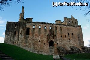 [P09] Palatul Linlithgow - vedere din lateral. În dreapta e loch-ul.  » foto by ariciu*
 - 
<span class="allrVoted glyphicon glyphicon-heart hidden" id="av502386"></span>
<a class="m-l-10 hidden" id="sv502386" onclick="voting_Foto_DelVot(,502386,6898)" role="button">șterge vot <span class="glyphicon glyphicon-remove"></span></a>
<a id="v9502386" class=" c-red"  onclick="voting_Foto_SetVot(502386)" role="button"><span class="glyphicon glyphicon-heart-empty"></span> <b>LIKE</b> = Votează poza</a> <img class="hidden"  id="f502386W9" src="/imagini/loader.gif" border="0" /><span class="AjErrMes hidden" id="e502386ErM"></span>