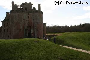 [P17] Caerlaverock Castle » foto by ariciu*
 - 
<span class="allrVoted glyphicon glyphicon-heart hidden" id="av607875"></span>
<a class="m-l-10 hidden" id="sv607875" onclick="voting_Foto_DelVot(,607875,6898)" role="button">șterge vot <span class="glyphicon glyphicon-remove"></span></a>
<a id="v9607875" class=" c-red"  onclick="voting_Foto_SetVot(607875)" role="button"><span class="glyphicon glyphicon-heart-empty"></span> <b>LIKE</b> = Votează poza</a> <img class="hidden"  id="f607875W9" src="/imagini/loader.gif" border="0" /><span class="AjErrMes hidden" id="e607875ErM"></span>
