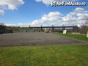 [P27] Falkirk Wheel » foto by le_maitre
 - 
<span class="allrVoted glyphicon glyphicon-heart hidden" id="av503338"></span>
<a class="m-l-10 hidden" id="sv503338" onclick="voting_Foto_DelVot(,503338,6898)" role="button">șterge vot <span class="glyphicon glyphicon-remove"></span></a>
<a id="v9503338" class=" c-red"  onclick="voting_Foto_SetVot(503338)" role="button"><span class="glyphicon glyphicon-heart-empty"></span> <b>LIKE</b> = Votează poza</a> <img class="hidden"  id="f503338W9" src="/imagini/loader.gif" border="0" /><span class="AjErrMes hidden" id="e503338ErM"></span>