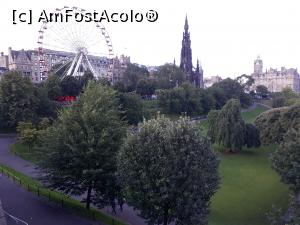 [P02] Roata Mare din Edinburgh si Monumentul lui Scott, primele lucruri de care am dat cu ochii cand am iesit din gara Waverley, din Edinburgh.  » foto by Aurici
 - 
<span class="allrVoted glyphicon glyphicon-heart hidden" id="av901899"></span>
<a class="m-l-10 hidden" id="sv901899" onclick="voting_Foto_DelVot(,901899,6898)" role="button">șterge vot <span class="glyphicon glyphicon-remove"></span></a>
<a id="v9901899" class=" c-red"  onclick="voting_Foto_SetVot(901899)" role="button"><span class="glyphicon glyphicon-heart-empty"></span> <b>LIKE</b> = Votează poza</a> <img class="hidden"  id="f901899W9" src="/imagini/loader.gif" border="0" /><span class="AjErrMes hidden" id="e901899ErM"></span>