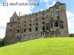 [P28] Palatul Linlithgow, la vreo 30 de mile de Edinburgh, unde s-a nascut Mary a Scotiei.  » foto by Aurici
 - 
<span class="allrVoted glyphicon glyphicon-heart hidden" id="av901925"></span>
<a class="m-l-10 hidden" id="sv901925" onclick="voting_Foto_DelVot(,901925,6898)" role="button">șterge vot <span class="glyphicon glyphicon-remove"></span></a>
<a id="v9901925" class=" c-red"  onclick="voting_Foto_SetVot(901925)" role="button"><span class="glyphicon glyphicon-heart-empty"></span> <b>LIKE</b> = Votează poza</a> <img class="hidden"  id="f901925W9" src="/imagini/loader.gif" border="0" /><span class="AjErrMes hidden" id="e901925ErM"></span>
