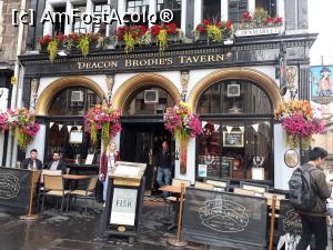 [P05] Taverna asta de pe Royal Mile, principala strada a centrului istoric din Edinburgh are o poveste foarte interesanta, sper sa ajung sa v-o spun.  » foto by Aurici
 - 
<span class="allrVoted glyphicon glyphicon-heart hidden" id="av901902"></span>
<a class="m-l-10 hidden" id="sv901902" onclick="voting_Foto_DelVot(,901902,6898)" role="button">șterge vot <span class="glyphicon glyphicon-remove"></span></a>
<a id="v9901902" class=" c-red"  onclick="voting_Foto_SetVot(901902)" role="button"><span class="glyphicon glyphicon-heart-empty"></span> <b>LIKE</b> = Votează poza</a> <img class="hidden"  id="f901902W9" src="/imagini/loader.gif" border="0" /><span class="AjErrMes hidden" id="e901902ErM"></span>