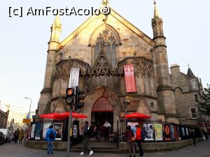 [P09] Aici avem un teatru si o carciuma, nu o biserica. Sunt foarte multe biserici in Scotia transformate in carciumi sau magazine.  » foto by Aurici
 - 
<span class="allrVoted glyphicon glyphicon-heart hidden" id="av901906"></span>
<a class="m-l-10 hidden" id="sv901906" onclick="voting_Foto_DelVot(,901906,6898)" role="button">șterge vot <span class="glyphicon glyphicon-remove"></span></a>
<a id="v9901906" class=" c-red"  onclick="voting_Foto_SetVot(901906)" role="button"><span class="glyphicon glyphicon-heart-empty"></span> <b>LIKE</b> = Votează poza</a> <img class="hidden"  id="f901906W9" src="/imagini/loader.gif" border="0" /><span class="AjErrMes hidden" id="e901906ErM"></span>