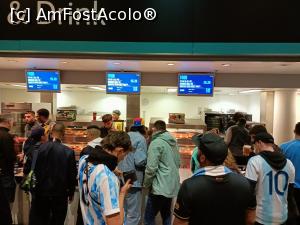 [P09] in pauza meciului ..la food courtul stadionului » foto by dawnsash
 - 
<span class="allrVoted glyphicon glyphicon-heart hidden" id="av1303550"></span>
<a class="m-l-10 hidden" id="sv1303550" onclick="voting_Foto_DelVot(,1303550,6898)" role="button">șterge vot <span class="glyphicon glyphicon-remove"></span></a>
<a id="v91303550" class=" c-red"  onclick="voting_Foto_SetVot(1303550)" role="button"><span class="glyphicon glyphicon-heart-empty"></span> <b>LIKE</b> = Votează poza</a> <img class="hidden"  id="f1303550W9" src="/imagini/loader.gif" border="0" /><span class="AjErrMes hidden" id="e1303550ErM"></span>