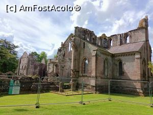 [P25] Dryburgh Abbey » foto by dawnsash
 - 
<span class="allrVoted glyphicon glyphicon-heart hidden" id="av1304986"></span>
<a class="m-l-10 hidden" id="sv1304986" onclick="voting_Foto_DelVot(,1304986,6898)" role="button">șterge vot <span class="glyphicon glyphicon-remove"></span></a>
<a id="v91304986" class=" c-red"  onclick="voting_Foto_SetVot(1304986)" role="button"><span class="glyphicon glyphicon-heart-empty"></span> <b>LIKE</b> = Votează poza</a> <img class="hidden"  id="f1304986W9" src="/imagini/loader.gif" border="0" /><span class="AjErrMes hidden" id="e1304986ErM"></span>