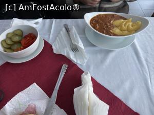 [P20] Restaurantul Pensiunii Alpina – gulaş de vită cu mămăligă şi salată de murături » foto by nicole33
 - 
<span class="allrVoted glyphicon glyphicon-heart hidden" id="av1476484"></span>
<a class="m-l-10 hidden" id="sv1476484" onclick="voting_Foto_DelVot(,1476484,6899)" role="button">șterge vot <span class="glyphicon glyphicon-remove"></span></a>
<a id="v91476484" class=" c-red"  onclick="voting_Foto_SetVot(1476484)" role="button"><span class="glyphicon glyphicon-heart-empty"></span> <b>LIKE</b> = Votează poza</a> <img class="hidden"  id="f1476484W9" src="/imagini/loader.gif" border="0" /><span class="AjErrMes hidden" id="e1476484ErM"></span>