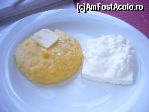 [P16] Statiunea Voineasa - restaurantul 'Floare de Colt' al hotelului Zan - mamaliguta cu branza si smantana » foto by magdalena
 - 
<span class="allrVoted glyphicon glyphicon-heart hidden" id="av164785"></span>
<a class="m-l-10 hidden" id="sv164785" onclick="voting_Foto_DelVot(,164785,6899)" role="button">șterge vot <span class="glyphicon glyphicon-remove"></span></a>
<a id="v9164785" class=" c-red"  onclick="voting_Foto_SetVot(164785)" role="button"><span class="glyphicon glyphicon-heart-empty"></span> <b>LIKE</b> = Votează poza</a> <img class="hidden"  id="f164785W9" src="/imagini/loader.gif" border="0" /><span class="AjErrMes hidden" id="e164785ErM"></span>
