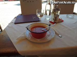 [P02] Restaurantul Pensiune Casa Frieda - ciorba de fasole; fără nicio noimă, fără o ceapă, fără tarhon sau / și cimbru... Platoul nu am mai apucat să-l pozez, am năvălit pe el ca nemâncații (care eram) :)  » foto by Dragoș_MD
 - 
<span class="allrVoted glyphicon glyphicon-heart hidden" id="av550610"></span>
<a class="m-l-10 hidden" id="sv550610" onclick="voting_Foto_DelVot(,550610,6927)" role="button">șterge vot <span class="glyphicon glyphicon-remove"></span></a>
<a id="v9550610" class=" c-red"  onclick="voting_Foto_SetVot(550610)" role="button"><span class="glyphicon glyphicon-heart-empty"></span> <b>LIKE</b> = Votează poza</a> <img class="hidden"  id="f550610W9" src="/imagini/loader.gif" border="0" /><span class="AjErrMes hidden" id="e550610ErM"></span>