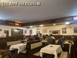[P02] Casa Frieda - interiorul, iar turistii nemti erau cei de la mesele din dreapta, ulterior am descoperit ca stateam si in acelasi hotel » foto by mishu
 - 
<span class="allrVoted glyphicon glyphicon-heart hidden" id="av1340176"></span>
<a class="m-l-10 hidden" id="sv1340176" onclick="voting_Foto_DelVot(,1340176,6927)" role="button">șterge vot <span class="glyphicon glyphicon-remove"></span></a>
<a id="v91340176" class=" c-red"  onclick="voting_Foto_SetVot(1340176)" role="button"><span class="glyphicon glyphicon-heart-empty"></span> <b>LIKE</b> = Votează poza</a> <img class="hidden"  id="f1340176W9" src="/imagini/loader.gif" border="0" /><span class="AjErrMes hidden" id="e1340176ErM"></span>