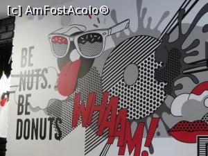 [P10] Sloganul afacerii: Be Nuts, Be Donuts.  » foto by tata123 🔱
 - 
<span class="allrVoted glyphicon glyphicon-heart hidden" id="av788692"></span>
<a class="m-l-10 hidden" id="sv788692" onclick="voting_Foto_DelVot(,788692,6927)" role="button">șterge vot <span class="glyphicon glyphicon-remove"></span></a>
<a id="v9788692" class=" c-red"  onclick="voting_Foto_SetVot(788692)" role="button"><span class="glyphicon glyphicon-heart-empty"></span> <b>LIKE</b> = Votează poza</a> <img class="hidden"  id="f788692W9" src="/imagini/loader.gif" border="0" /><span class="AjErrMes hidden" id="e788692ErM"></span>