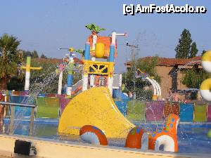 [P03] Splash park » foto by cossty
 - 
<span class="allrVoted glyphicon glyphicon-heart hidden" id="av460852"></span>
<a class="m-l-10 hidden" id="sv460852" onclick="voting_Foto_DelVot(,460852,6960)" role="button">șterge vot <span class="glyphicon glyphicon-remove"></span></a>
<a id="v9460852" class=" c-red"  onclick="voting_Foto_SetVot(460852)" role="button"><span class="glyphicon glyphicon-heart-empty"></span> <b>LIKE</b> = Votează poza</a> <img class="hidden"  id="f460852W9" src="/imagini/loader.gif" border="0" /><span class="AjErrMes hidden" id="e460852ErM"></span>