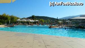 [P03] o parte din piscina hotelului » foto by manuta_1969
 - 
<span class="allrVoted glyphicon glyphicon-heart hidden" id="av399484"></span>
<a class="m-l-10 hidden" id="sv399484" onclick="voting_Foto_DelVot(,399484,6960)" role="button">șterge vot <span class="glyphicon glyphicon-remove"></span></a>
<a id="v9399484" class=" c-red"  onclick="voting_Foto_SetVot(399484)" role="button"><span class="glyphicon glyphicon-heart-empty"></span> <b>LIKE</b> = Votează poza</a> <img class="hidden"  id="f399484W9" src="/imagini/loader.gif" border="0" /><span class="AjErrMes hidden" id="e399484ErM"></span>