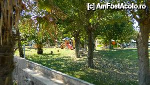 [P05] loc de joaca in incinta hotelului » foto by manuta_1969
 - 
<span class="allrVoted glyphicon glyphicon-heart hidden" id="av399487"></span>
<a class="m-l-10 hidden" id="sv399487" onclick="voting_Foto_DelVot(,399487,6960)" role="button">șterge vot <span class="glyphicon glyphicon-remove"></span></a>
<a id="v9399487" class=" c-red"  onclick="voting_Foto_SetVot(399487)" role="button"><span class="glyphicon glyphicon-heart-empty"></span> <b>LIKE</b> = Votează poza</a> <img class="hidden"  id="f399487W9" src="/imagini/loader.gif" border="0" /><span class="AjErrMes hidden" id="e399487ErM"></span>