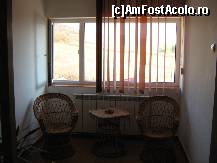 [P14] Pensiunea Caunita - holul de la etaj, masuta si fotolii de rachita » foto by bessondm
 - 
<span class="allrVoted glyphicon glyphicon-heart hidden" id="av161603"></span>
<a class="m-l-10 hidden" id="sv161603" onclick="voting_Foto_DelVot(,161603,6972)" role="button">șterge vot <span class="glyphicon glyphicon-remove"></span></a>
<a id="v9161603" class=" c-red"  onclick="voting_Foto_SetVot(161603)" role="button"><span class="glyphicon glyphicon-heart-empty"></span> <b>LIKE</b> = Votează poza</a> <img class="hidden"  id="f161603W9" src="/imagini/loader.gif" border="0" /><span class="AjErrMes hidden" id="e161603ErM"></span>