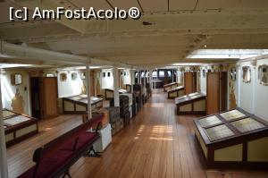 [P11] Un alt salon de pe nava muzeu SS Great Britain din oraşul Bristol, Anglia.  » foto by traian.leuca †
 - 
<span class="allrVoted glyphicon glyphicon-heart hidden" id="av991387"></span>
<a class="m-l-10 hidden" id="sv991387" onclick="voting_Foto_DelVot(,991387,6989)" role="button">șterge vot <span class="glyphicon glyphicon-remove"></span></a>
<a id="v9991387" class=" c-red"  onclick="voting_Foto_SetVot(991387)" role="button"><span class="glyphicon glyphicon-heart-empty"></span> <b>LIKE</b> = Votează poza</a> <img class="hidden"  id="f991387W9" src="/imagini/loader.gif" border="0" /><span class="AjErrMes hidden" id="e991387ErM"></span>