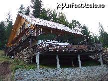 [P04] cabana si terasa vazute de afara. » foto by gigioc
 - 
<span class="allrVoted glyphicon glyphicon-heart hidden" id="av117944"></span>
<a class="m-l-10 hidden" id="sv117944" onclick="voting_Foto_DelVot(,117944,6991)" role="button">șterge vot <span class="glyphicon glyphicon-remove"></span></a>
<a id="v9117944" class=" c-red"  onclick="voting_Foto_SetVot(117944)" role="button"><span class="glyphicon glyphicon-heart-empty"></span> <b>LIKE</b> = Votează poza</a> <img class="hidden"  id="f117944W9" src="/imagini/loader.gif" border="0" /><span class="AjErrMes hidden" id="e117944ErM"></span>