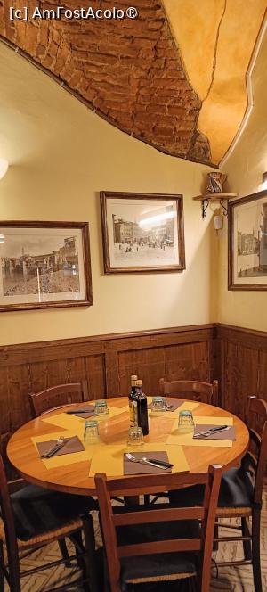 [P19] Un colț din restaurant. » foto by tata123 🔱
 - 
<span class="allrVoted glyphicon glyphicon-heart hidden" id="av1481150"></span>
<a class="m-l-10 hidden" id="sv1481150" onclick="voting_Foto_DelVot(,1481150,7001)" role="button">șterge vot <span class="glyphicon glyphicon-remove"></span></a>
<a id="v91481150" class=" c-red"  onclick="voting_Foto_SetVot(1481150)" role="button"><span class="glyphicon glyphicon-heart-empty"></span> <b>LIKE</b> = Votează poza</a> <img class="hidden"  id="f1481150W9" src="/imagini/loader.gif" border="0" /><span class="AjErrMes hidden" id="e1481150ErM"></span>