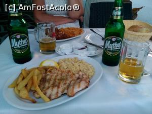 [P19] Pranzul la taverna 'cu romani' din Kallitheea, recomadata de romanii din insula. Mancare multa si la preturi acceptabile.  » foto by dorgo
 - 
<span class="allrVoted glyphicon glyphicon-heart hidden" id="av888652"></span>
<a class="m-l-10 hidden" id="sv888652" onclick="voting_Foto_DelVot(,888652,7004)" role="button">șterge vot <span class="glyphicon glyphicon-remove"></span></a>
<a id="v9888652" class=" c-red"  onclick="voting_Foto_SetVot(888652)" role="button"><span class="glyphicon glyphicon-heart-empty"></span> <b>LIKE</b> = Votează poza</a> <img class="hidden"  id="f888652W9" src="/imagini/loader.gif" border="0" /><span class="AjErrMes hidden" id="e888652ErM"></span>
