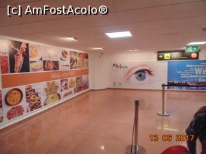 [P02] In aeroportul Malaga.  » foto by melena
 - 
<span class="allrVoted glyphicon glyphicon-heart hidden" id="av892581"></span>
<a class="m-l-10 hidden" id="sv892581" onclick="voting_Foto_DelVot(,892581,7020)" role="button">șterge vot <span class="glyphicon glyphicon-remove"></span></a>
<a id="v9892581" class=" c-red"  onclick="voting_Foto_SetVot(892581)" role="button"><span class="glyphicon glyphicon-heart-empty"></span> <b>LIKE</b> = Votează poza</a> <img class="hidden"  id="f892581W9" src="/imagini/loader.gif" border="0" /><span class="AjErrMes hidden" id="e892581ErM"></span>
