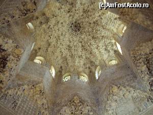 [P15] Alhambra: tavanul din superba Sala de los Mocarabes din Palacios Nazaries » foto by Carmen Ion
 - 
<span class="allrVoted glyphicon glyphicon-heart hidden" id="av608555"></span>
<a class="m-l-10 hidden" id="sv608555" onclick="voting_Foto_DelVot(,608555,7020)" role="button">șterge vot <span class="glyphicon glyphicon-remove"></span></a>
<a id="v9608555" class=" c-red"  onclick="voting_Foto_SetVot(608555)" role="button"><span class="glyphicon glyphicon-heart-empty"></span> <b>LIKE</b> = Votează poza</a> <img class="hidden"  id="f608555W9" src="/imagini/loader.gif" border="0" /><span class="AjErrMes hidden" id="e608555ErM"></span>