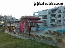 [P05] bar langa piscina » foto by UiteUnPaiRoz
 - 
<span class="allrVoted glyphicon glyphicon-heart hidden" id="av118907"></span>
<a class="m-l-10 hidden" id="sv118907" onclick="voting_Foto_DelVot(,118907,7021)" role="button">șterge vot <span class="glyphicon glyphicon-remove"></span></a>
<a id="v9118907" class=" c-red"  onclick="voting_Foto_SetVot(118907)" role="button"><span class="glyphicon glyphicon-heart-empty"></span> <b>LIKE</b> = Votează poza</a> <img class="hidden"  id="f118907W9" src="/imagini/loader.gif" border="0" /><span class="AjErrMes hidden" id="e118907ErM"></span>