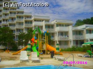 [P23] Loc de joaca langa piscinute » foto by Dania
 - 
<span class="allrVoted glyphicon glyphicon-heart hidden" id="av768031"></span>
<a class="m-l-10 hidden" id="sv768031" onclick="voting_Foto_DelVot(,768031,7039)" role="button">șterge vot <span class="glyphicon glyphicon-remove"></span></a>
<a id="v9768031" class=" c-red"  onclick="voting_Foto_SetVot(768031)" role="button"><span class="glyphicon glyphicon-heart-empty"></span> <b>LIKE</b> = Votează poza</a> <img class="hidden"  id="f768031W9" src="/imagini/loader.gif" border="0" /><span class="AjErrMes hidden" id="e768031ErM"></span>
