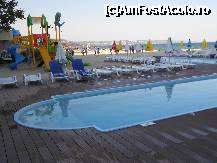 [P09] Aşa-zisa piscină de la Mura.E o cădiţă ceva mai mare. » foto by Flaviu
 - 
<span class="allrVoted glyphicon glyphicon-heart hidden" id="av250603"></span>
<a class="m-l-10 hidden" id="sv250603" onclick="voting_Foto_DelVot(,250603,7039)" role="button">șterge vot <span class="glyphicon glyphicon-remove"></span></a>
<a id="v9250603" class=" c-red"  onclick="voting_Foto_SetVot(250603)" role="button"><span class="glyphicon glyphicon-heart-empty"></span> <b>LIKE</b> = Votează poza</a> <img class="hidden"  id="f250603W9" src="/imagini/loader.gif" border="0" /><span class="AjErrMes hidden" id="e250603ErM"></span>