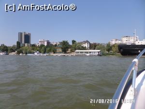 [P01] Restaurantul - ponton Aquarius - ca să-l puteți localiza mai ușor. În partea stângă se ridică semeț Hotel Vega » foto by Alina53
 - 
<span class="allrVoted glyphicon glyphicon-heart hidden" id="av778967"></span>
<a class="m-l-10 hidden" id="sv778967" onclick="voting_Foto_DelVot(,778967,7051)" role="button">șterge vot <span class="glyphicon glyphicon-remove"></span></a>
<a id="v9778967" class=" c-red"  onclick="voting_Foto_SetVot(778967)" role="button"><span class="glyphicon glyphicon-heart-empty"></span> <b>LIKE</b> = Votează poza</a> <img class="hidden"  id="f778967W9" src="/imagini/loader.gif" border="0" /><span class="AjErrMes hidden" id="e778967ErM"></span>