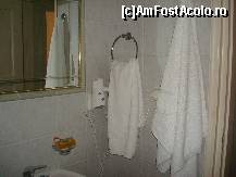 [P22] Prosoapele din baie sunt curate, exista si uscator de par » foto by pink_gabi*
 - 
<span class="allrVoted glyphicon glyphicon-heart hidden" id="av119861"></span>
<a class="m-l-10 hidden" id="sv119861" onclick="voting_Foto_DelVot(,119861,7054)" role="button">șterge vot <span class="glyphicon glyphicon-remove"></span></a>
<a id="v9119861" class=" c-red"  onclick="voting_Foto_SetVot(119861)" role="button"><span class="glyphicon glyphicon-heart-empty"></span> <b>LIKE</b> = Votează poza</a> <img class="hidden"  id="f119861W9" src="/imagini/loader.gif" border="0" /><span class="AjErrMes hidden" id="e119861ErM"></span>