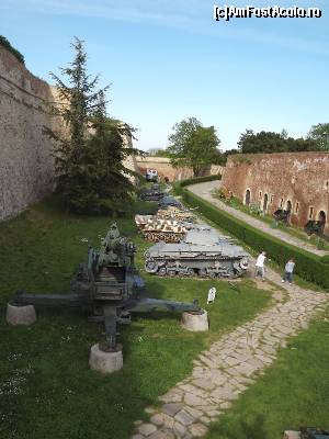 [P105] Cetatea Belgrad - exponatele de la Muzeul Militar » foto by Dragoș_MD
 - 
<span class="allrVoted glyphicon glyphicon-heart hidden" id="av624223"></span>
<a class="m-l-10 hidden" id="sv624223" onclick="voting_Foto_DelVot(,624223,7062)" role="button">șterge vot <span class="glyphicon glyphicon-remove"></span></a>
<a id="v9624223" class=" c-red"  onclick="voting_Foto_SetVot(624223)" role="button"><span class="glyphicon glyphicon-heart-empty"></span> <b>LIKE</b> = Votează poza</a> <img class="hidden"  id="f624223W9" src="/imagini/loader.gif" border="0" /><span class="AjErrMes hidden" id="e624223ErM"></span>
