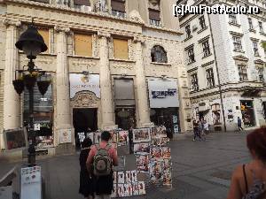 [P115] Strada Knez Mihajlova, Muzeul Zepter » foto by Dragoș_MD
 - 
<span class="allrVoted glyphicon glyphicon-heart hidden" id="av624243"></span>
<a class="m-l-10 hidden" id="sv624243" onclick="voting_Foto_DelVot(,624243,7062)" role="button">șterge vot <span class="glyphicon glyphicon-remove"></span></a>
<a id="v9624243" class=" c-red"  onclick="voting_Foto_SetVot(624243)" role="button"><span class="glyphicon glyphicon-heart-empty"></span> <b>LIKE</b> = Votează poza</a> <img class="hidden"  id="f624243W9" src="/imagini/loader.gif" border="0" /><span class="AjErrMes hidden" id="e624243ErM"></span>